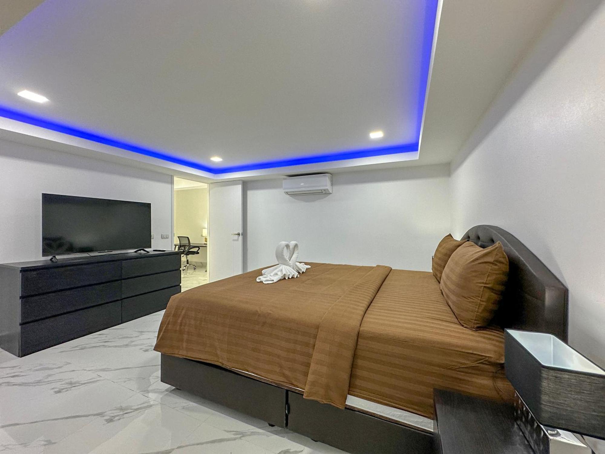 Stunning Beachfront View Luxurious Apartment 40 Jomtien Exterior foto