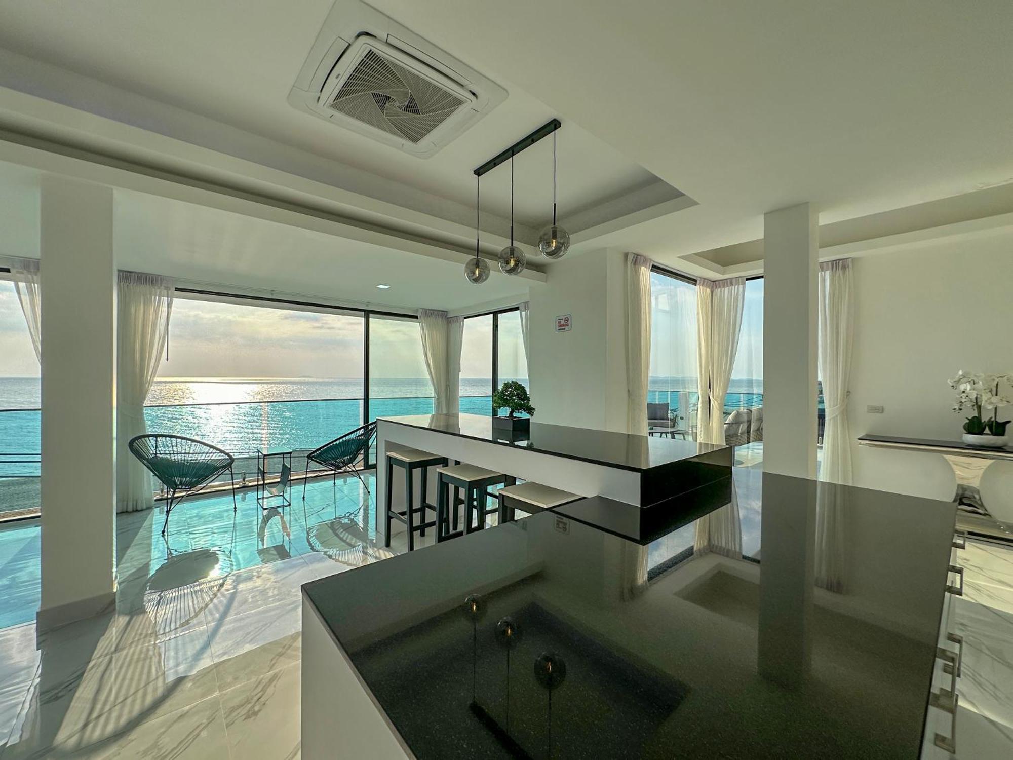 Stunning Beachfront View Luxurious Apartment 40 Jomtien Exterior foto