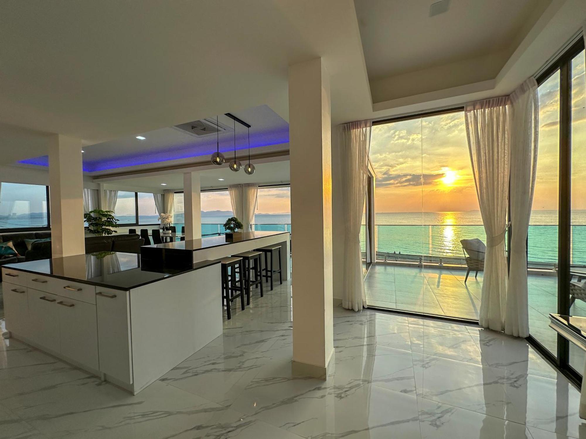 Stunning Beachfront View Luxurious Apartment 40 Jomtien Exterior foto