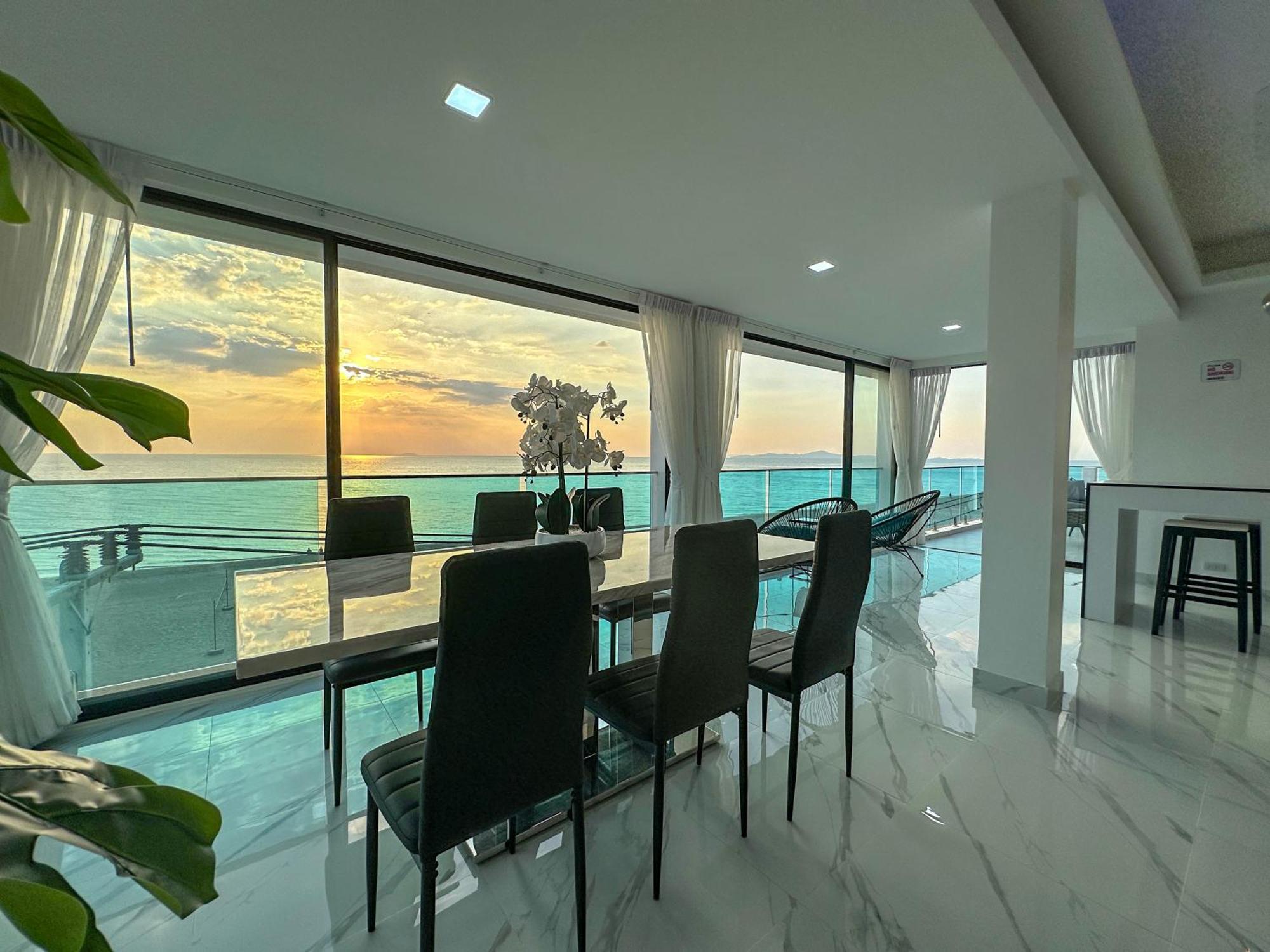 Stunning Beachfront View Luxurious Apartment 40 Jomtien Exterior foto