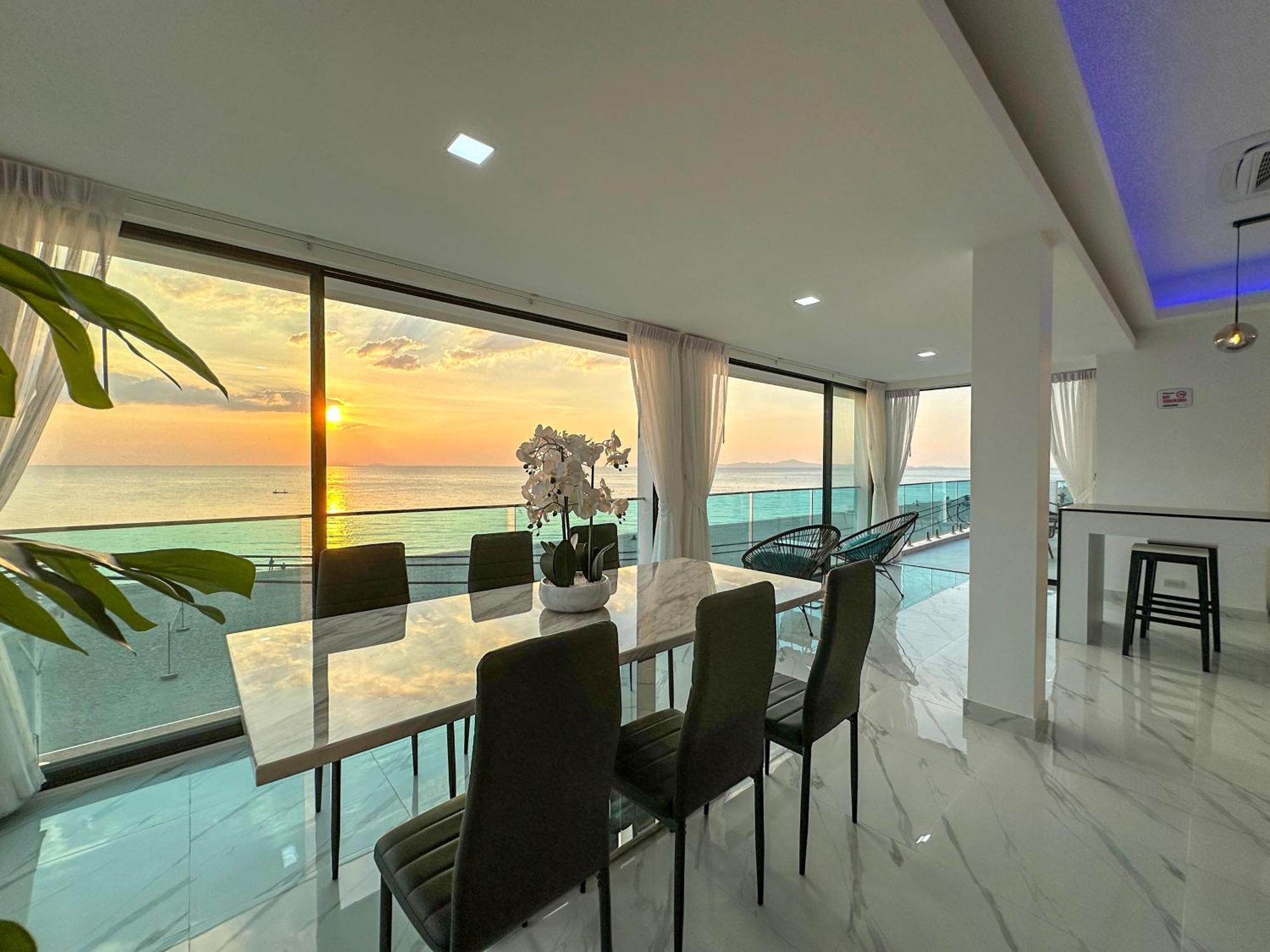 Stunning Beachfront View Luxurious Apartment 40 Jomtien Exterior foto