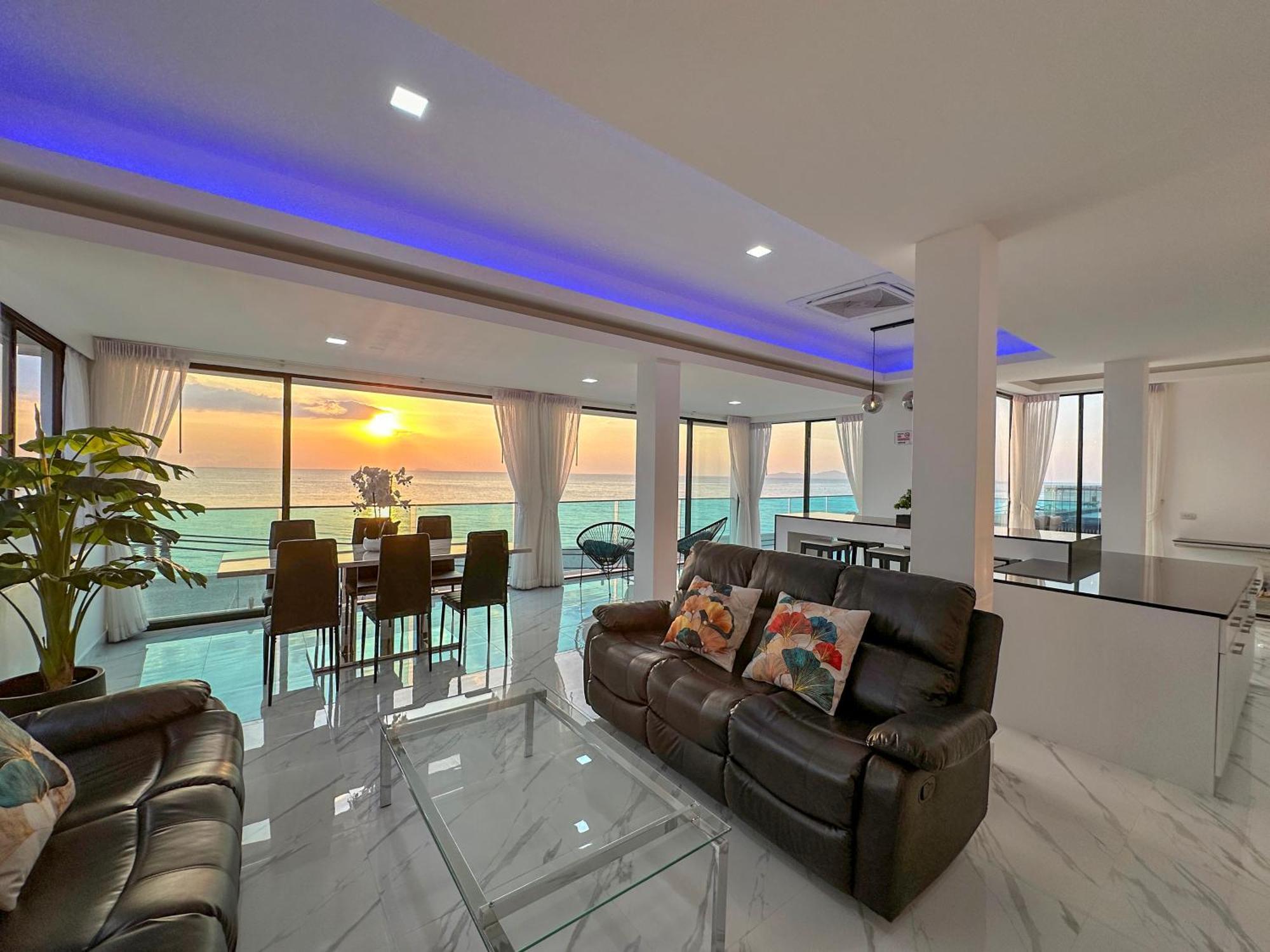 Stunning Beachfront View Luxurious Apartment 40 Jomtien Exterior foto