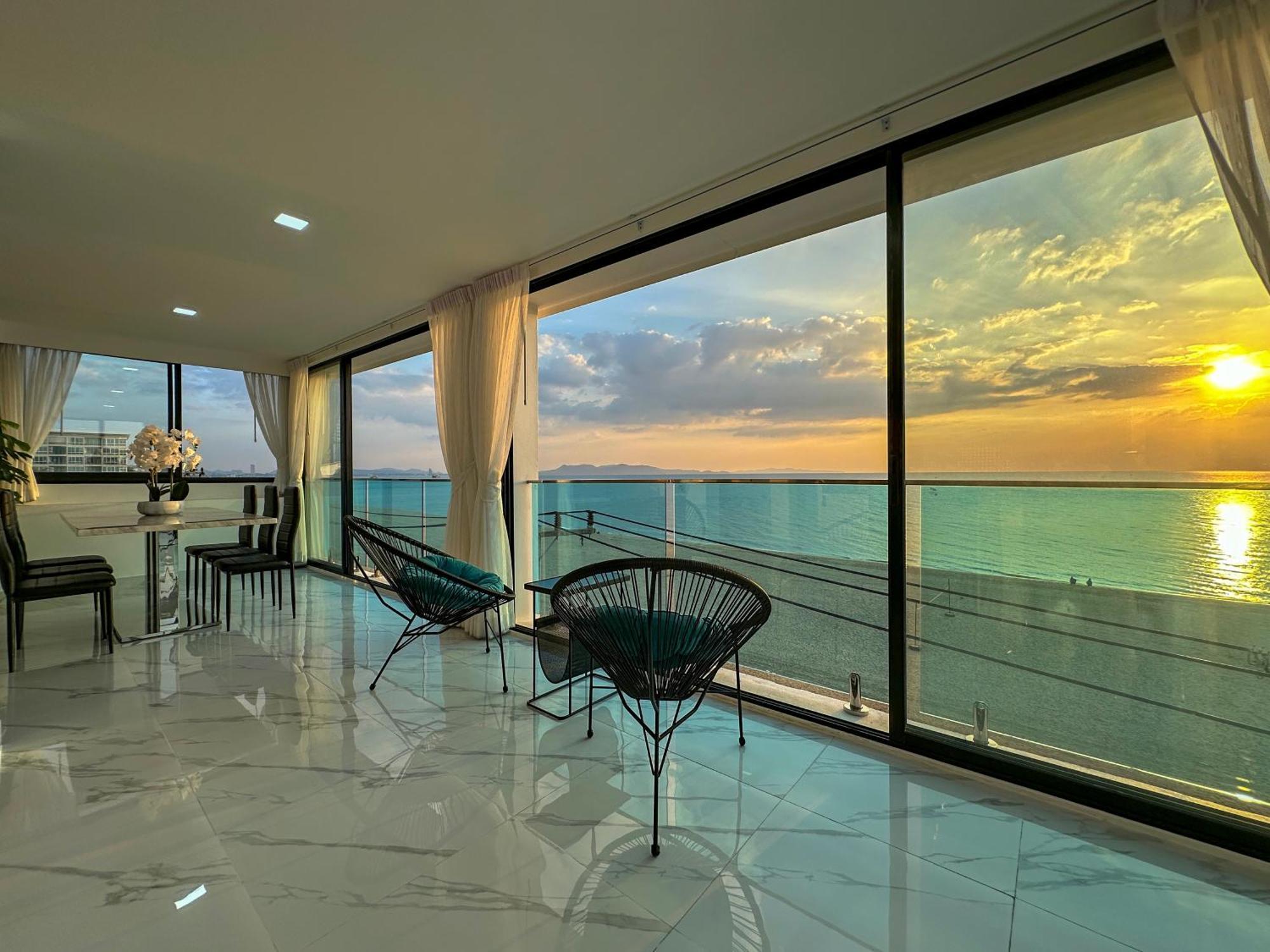 Stunning Beachfront View Luxurious Apartment 40 Jomtien Exterior foto